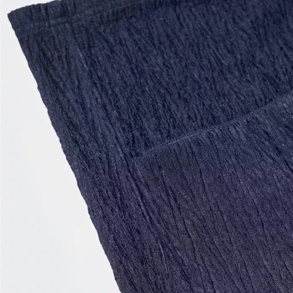 ｛Mango｝Brand New: MANGO,Testured Palazzo Tshirt, Navy blue,M size(Defective) - Picture 7 of 10